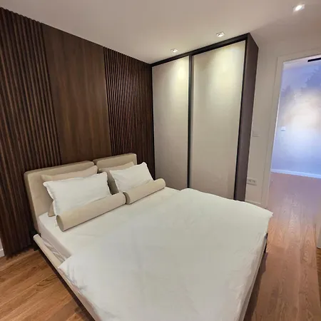 아파트 Moments Iv 바냐루카